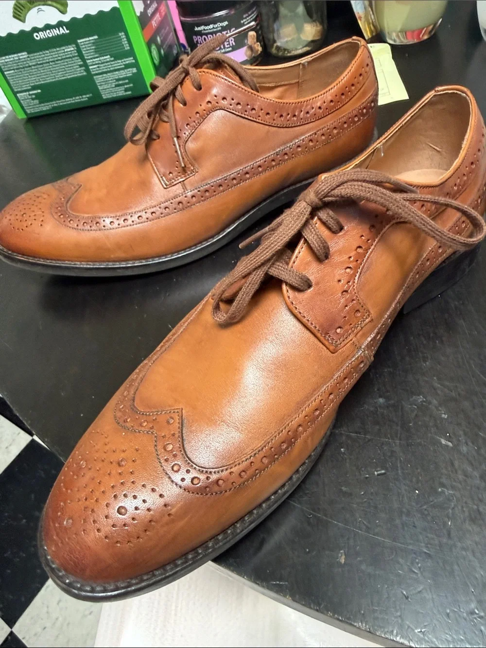 Clarks Tan Brown Leather Wingtip Derby Shoes